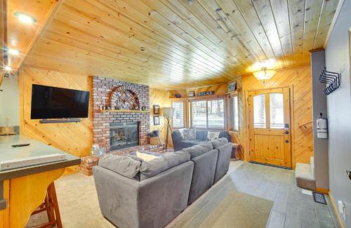 Summit Estates House | Big Bear Lake Vacation Rental with Hot Tub and Deck!