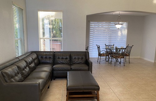 Tamiami House | Big/Beautiful in the heart of Miami with Jacuzzi