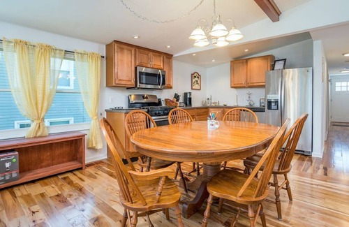 Midtown Ocean City Condo | BIG, beautiful; just steps to beach, OCEANblock! 2nd floor w/ocean & bay views.