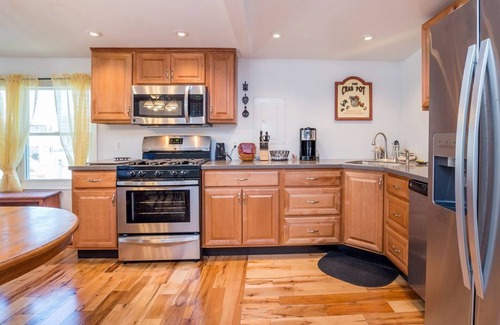 Midtown Ocean City Condo | BIG, beautiful; just steps to beach, OCEANblock! 2nd floor w/ocean & bay views.
