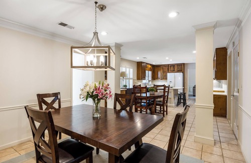 Marietta House | Big Beds for Everyone! Braves Stadium only 2.5 miles away!