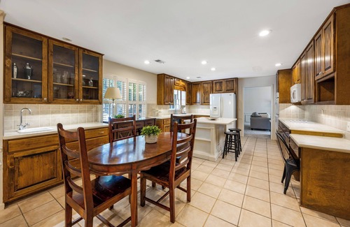 Marietta House | Big Beds for Everyone! Braves Stadium only 2.5 miles away!