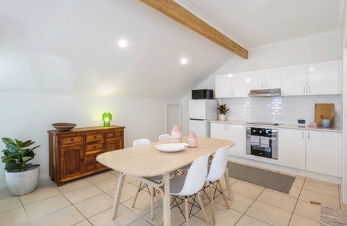 Yamba Apartment | Big Chill on the Hill - Oceanstays