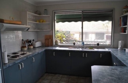 Denhams Beach House | Big comfy family/pet friendly beach house