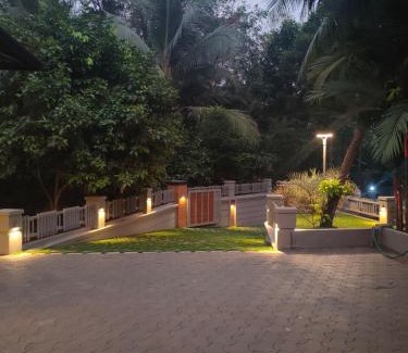 Thodupuzha House | Big Family Getaway 3BHK Extra Beds Private