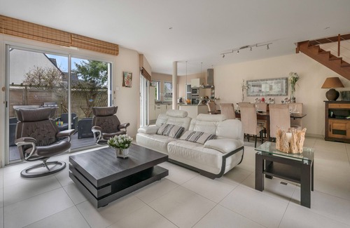 Mesquer House | Big family house in Mesquer with garden