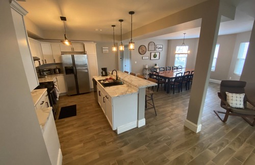 Michigan City House | Big Family House 5 Minutes from Lake Michigan/Blue Chip Casino/Brewery/Wineries!