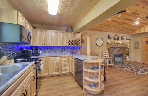 Rice Lake House | 'Big Fish Bay Hideaway' - Rice Lake Home w/Dock!