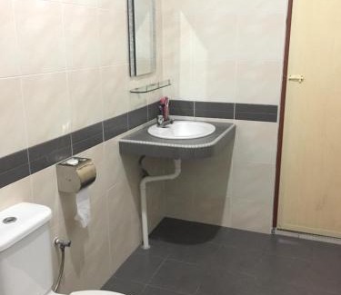 Pengkalan Baharu House | Big Garden Homestay