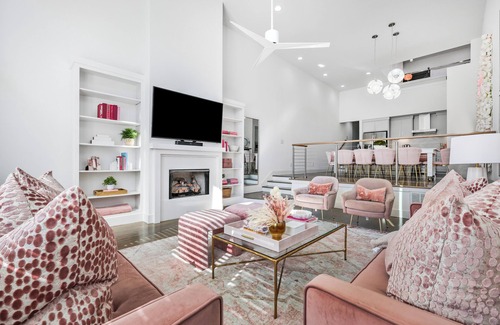 West End House | BIG GROUP TRIPS! PRIME LOCATION 2MILES TO BROADWAY! UP TO 5 HOMES TOGETHER!