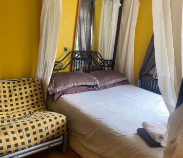 Forest Hill Bed & Breakfast | Big Home in London, Forest Hill