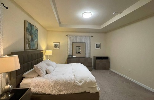 Miami Lakes House | Big house centrally located in a private community