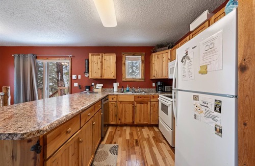 Lead Cabin | Big Jim`s Hideaway | 4 Bed, 3 Bath