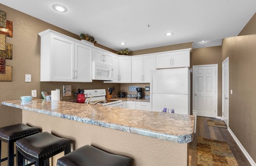 Osage Beach Condo | BIG Main Channel View! 2 Master Suites & 7 Beds