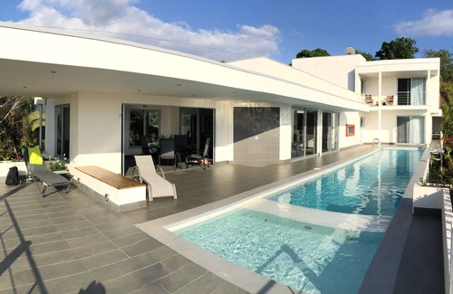 Tarcoles House | BIG Ocean View/Nice Pool -Relax on top of the mountain & in the middle of Nature