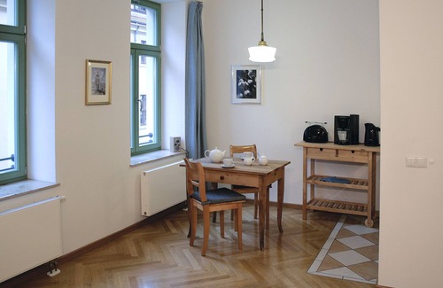 Innere Neustadt Apartment | Big One-Room Apartment