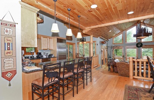 Timberline House | Big or Little this Bear is sure to become a family vacation favorite.