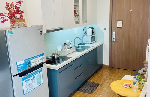 Thuy Khue Apartment | Big promotion Beautiful 5* Studio Vinhomes Green Bay