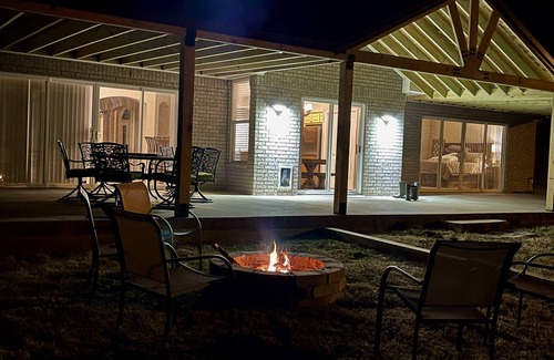 Marietta House | Big Red’s Retreat at Lake Murray-Country Living- Winstar Casino/Concerts/Golf