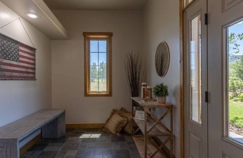 Afton Cabin | Big Ridge Meadows Cabin - creek on property!