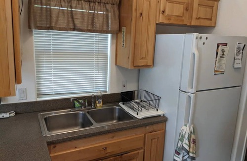 Adna Cabin | Big Rock Cabin; cozy & private on 13 acres