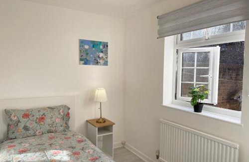 Wapping Apartment | Big Shadwell House Close Station and Tower Bridge