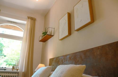 Bad Wilhelmshoehe Apartment | Big-size Bett Gartenapartment