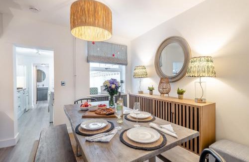 Lowestoft House | Big Skies