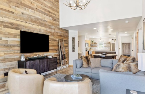 Big Sky House | Big Sky Base-Inn | Big Sky Town Center