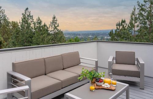 West Hills House | Big Sky by AvantStay Mountain Home w Great Views Hot Tub Al Fresco Dining