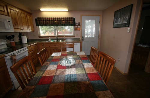 West Yellowstone House | Big Sky Escape - West Yellowstone Townhome