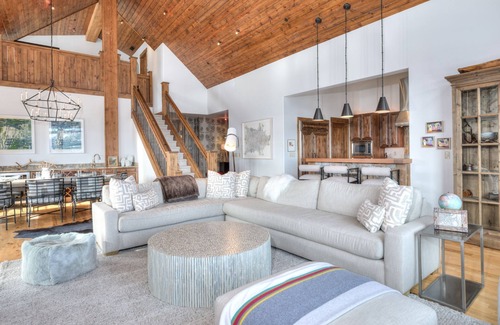 Saddle Ridge Condo | Big Sky Vacation Rentals: Cowboy Suite 6C