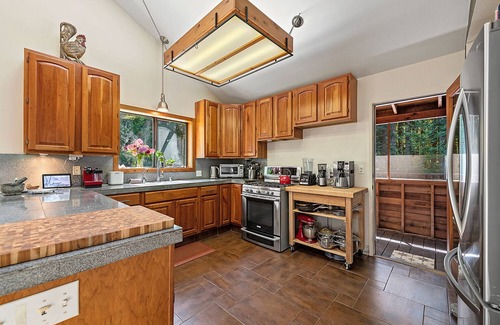 Guerneville House | Big Star Farm ~ Magical Nature Getaway, Sauna, Hot Tub, Serene