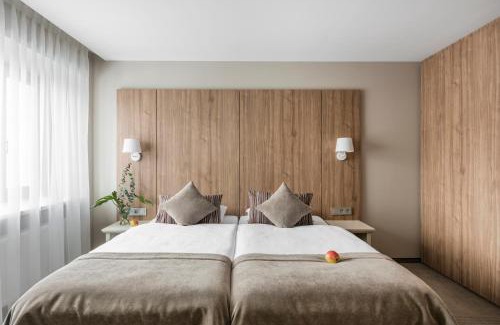 Ukmerge Hotel | Big Stone