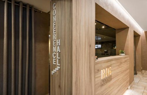 Ukmerge Hotel | Big Stone