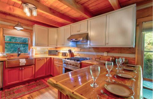 Sugar Grove House | Big Timber Creek Cabin