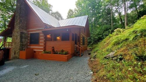 Sugar Grove House | Big Timber Creek Cabin
