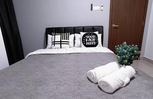 Setia Tropika Apartment | BIG Two Bedrooms 1-6 Pax Luxury Condo at D Secret Garden - Johor Bahru-Setia Tropika-UTM-Mid Valley-Paradigm Mall
