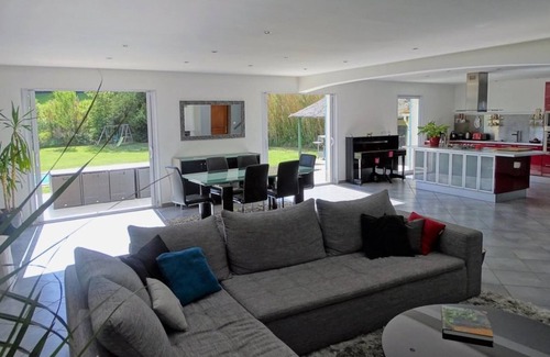 Grand Sud House | BIG VILLA CONDITIONED