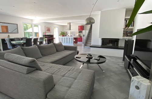 Grand Sud House | BIG VILLA CONDITIONED
