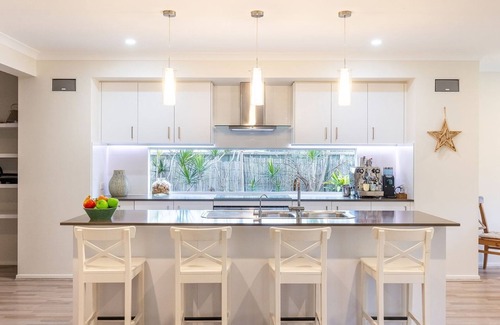 Nelson Bay House | Big Wave At Shoal Bay, 8 Achilles St - large home with ducted air con, Wi-Fi and Linen