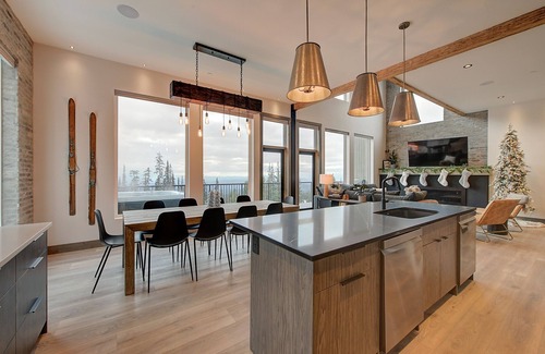 Big White Ski Resort Ski Chalet | big white chalet house ski in ski out
