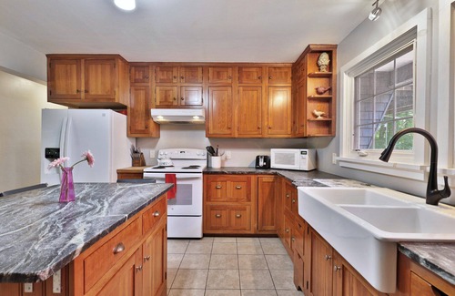 Killington Ski Chalet | Bigelow Chalet at Killington: 8BR/4.5 BA Pet Friendly Home w/Hot Tub, Fireplace.