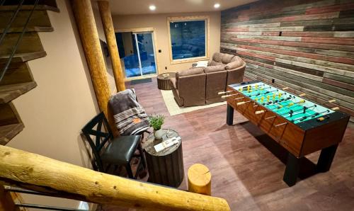 Madison County House | Bigger Bear Cabin by Madison River in SW Montana