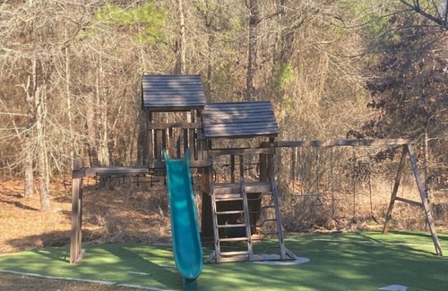 Broken Bow Cabin | Bigger IS Better! Spacious 5 BR Hideaway
