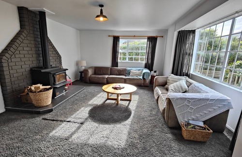 Riverton House | Biggest in the Bay!