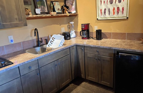 Okanagan-Similkameen Cottage | Bighorn Ridge 2-suite/1 bedroom EACH (SEPARATELY PRICED) Guest House - Bighorn Ridge 1-suite/1 bedroom Guest House