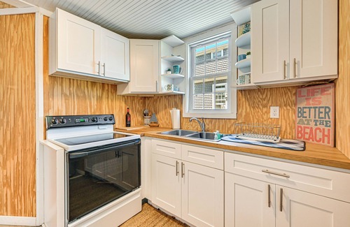 Old Lyme Apartment | Bike, Crab & Golf: Beach Retreat in Old Lyme