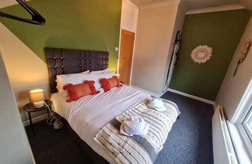 Pentrebach House | BIKE PARK WALES HOME 3 bedroom nr Brecon Beacons