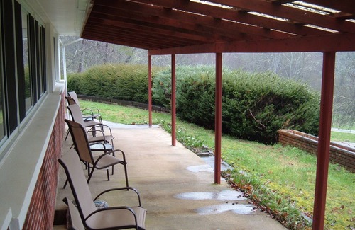 Robbinsville House | Biker Friendly, Family Friendly, Hunter & Fisherman Friendly